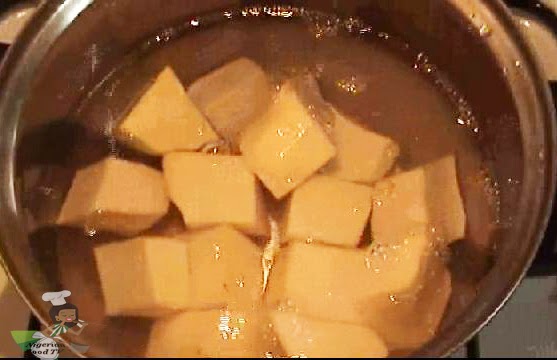 boiling yam for Nigerian Yam and Fresh Fish Pepper Soup